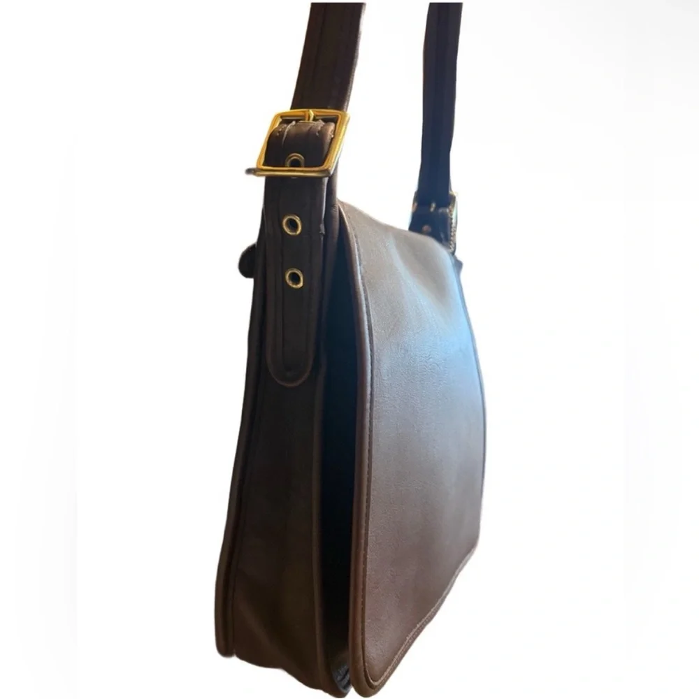 Coach vintage legacy Studio flap saddlebag. Please see all pics